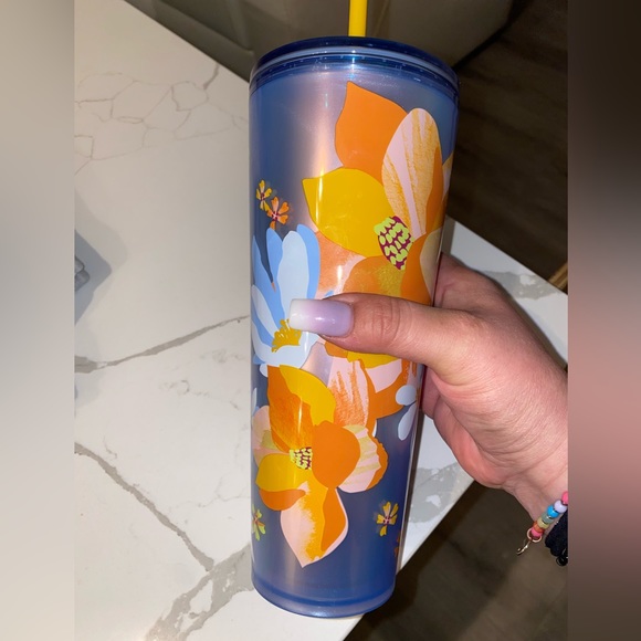 Starbucks cup - Picture 2 of 5